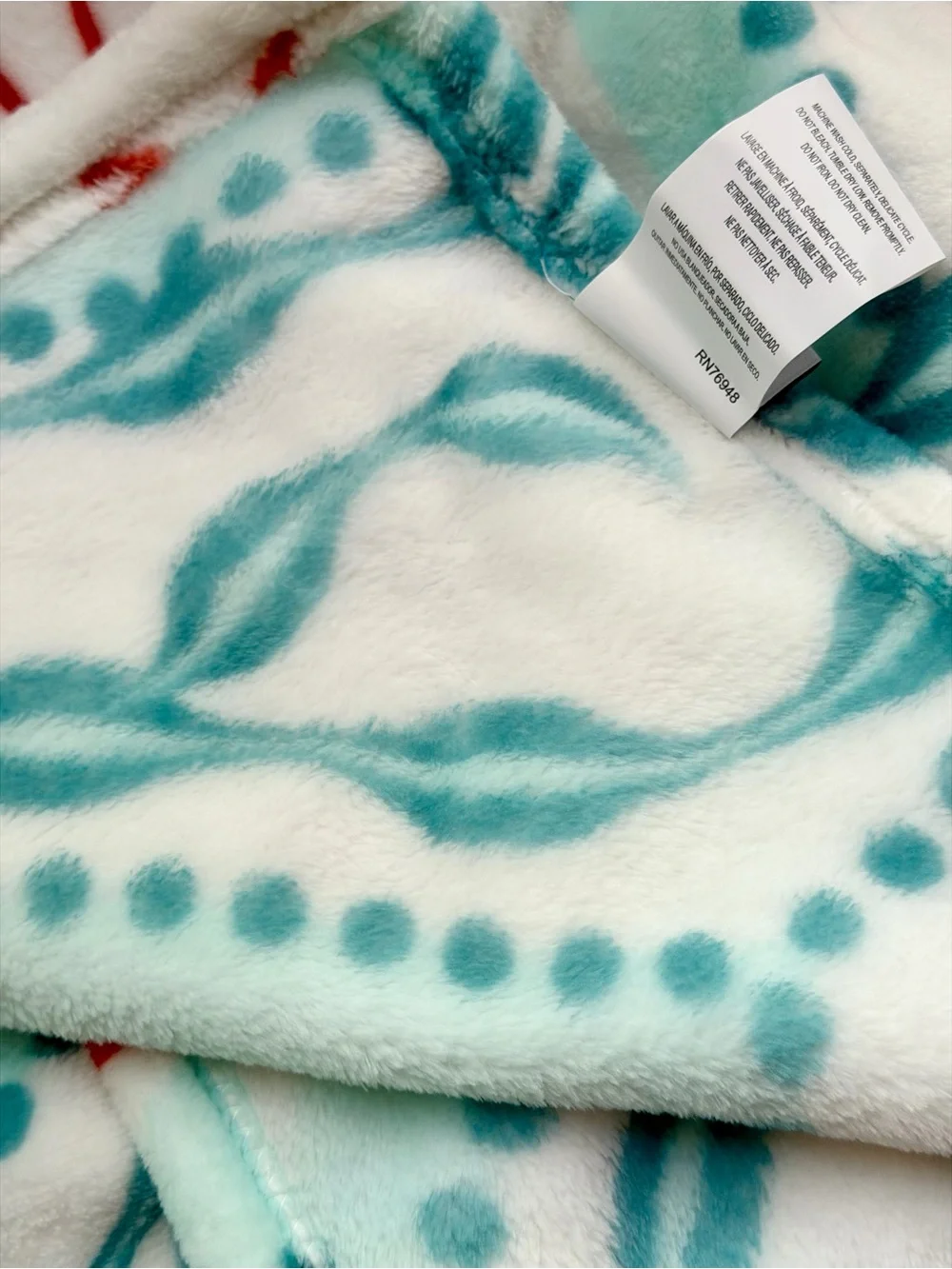 Martha Stewart Red Lobster Plush Throw Blanket 60x70 White Teal Coastal Prep NWT